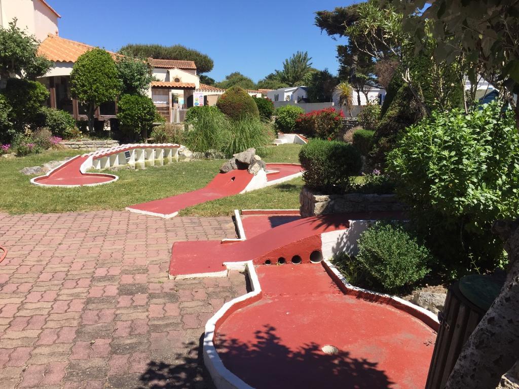 Camping Barataud Saint-Denis-dʼOléron Екстериор снимка