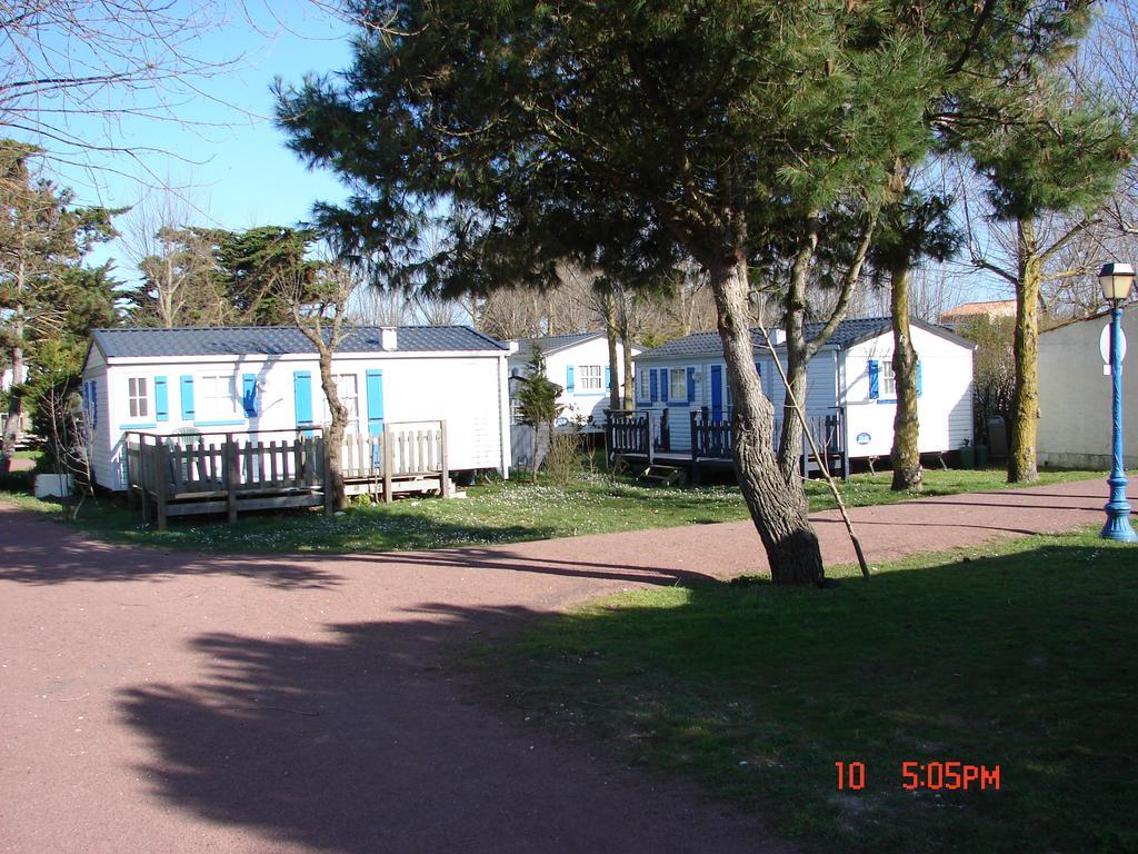 Camping Barataud Saint-Denis-dʼOléron Екстериор снимка